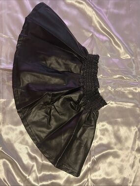 SHEIN Black Faux Leather Full Skirt with Elastic Waist